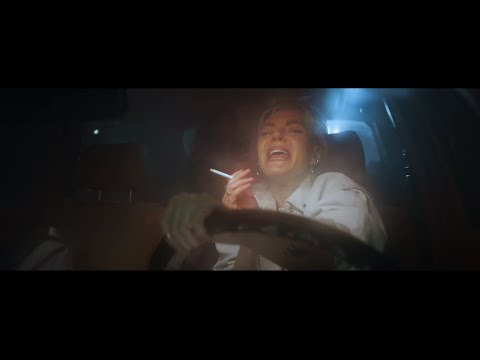 Gwen Dolyn - Girlscout (Official Video)