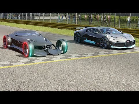 Mercedes-Benz Silver Arrow vs Bugatti Divo at Monza Full Course