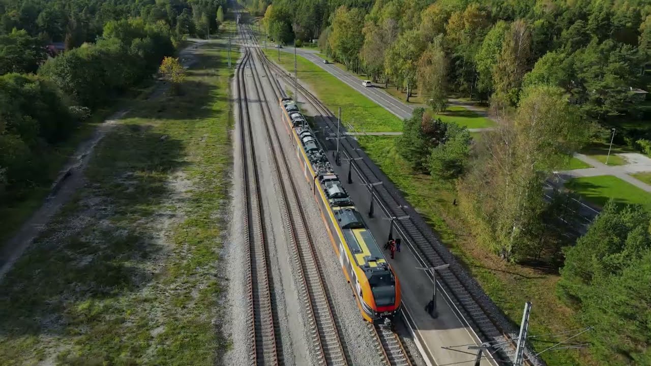 Электропоезда 21Ev-3339 и 3340 на ст. Клоога / 21Ev-3339 and 3340 EMU's at Klooga station