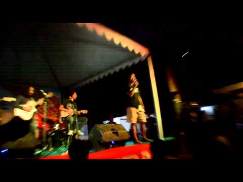 PAYUNG TEDUH feat NENI MUHIDIN