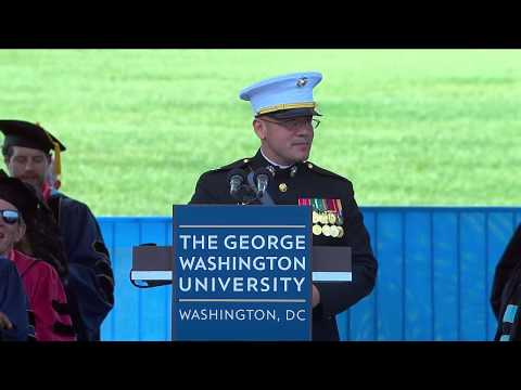 GW Commencement 2015.学生スピーカー 米海兵隊のリチャード・ルイズ大尉 (GW Commencement 2015: Student Speaker U.S. Marine Capt. Richard Ruiz)