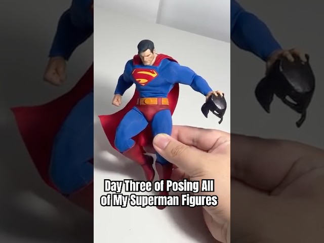 Vídeo relacionado con TUBBZ Caja Edición: DC Comics - Superman Figura Coleccionable de Pato de Goma Disfrazado