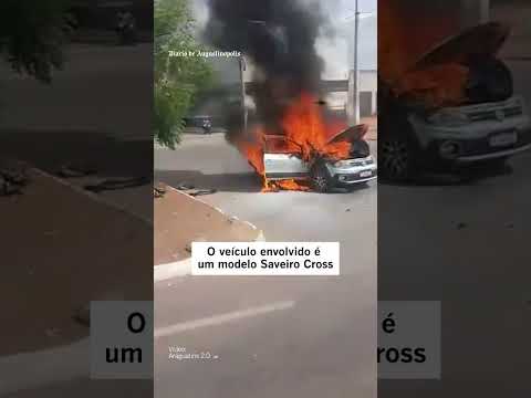Veículo pega fogo e fica totalmente destruído em avenida de Araguatins