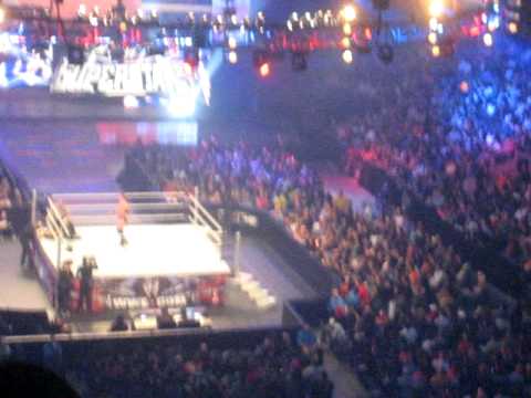 Dark Match: Goldust vs. Regal