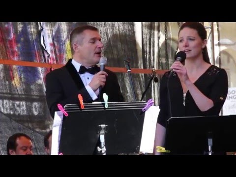 Vláďa Hron, Lucie Silkenová a Ústřední hudba AČR