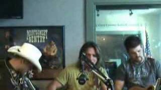 Carolina Rain in the 98.1 Bull Studios