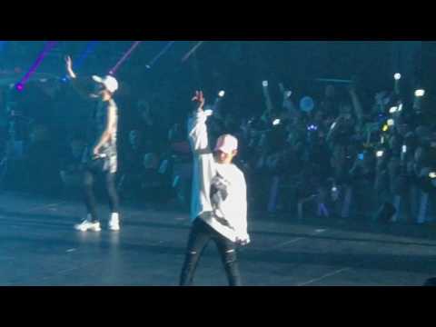 EXO - Drop That LIVE (New York 04/25)