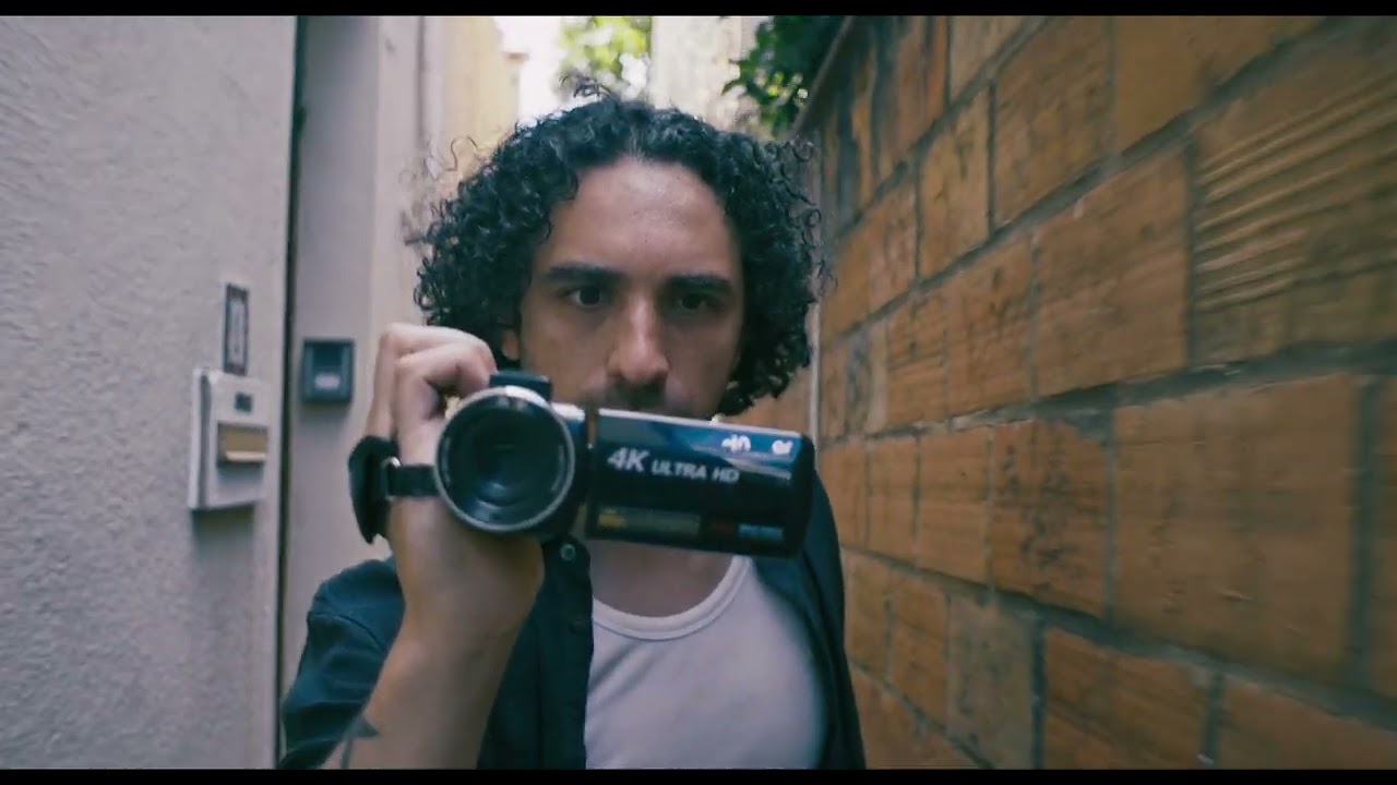 Miniature de la vidéo Bande annonce court métrage "L'un passe d'un rêve" un film d'Antoine Sextier du film L'un passe d'un rêve