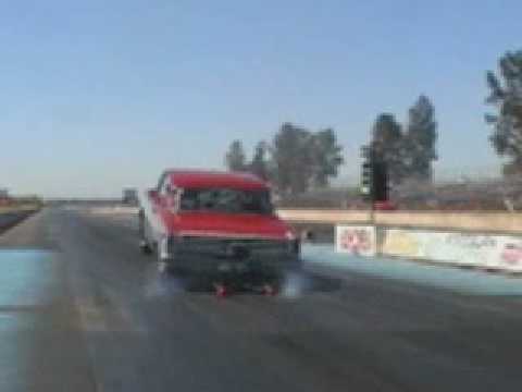 Brian Macy pulling a wheelie at Woodburn, Oregon