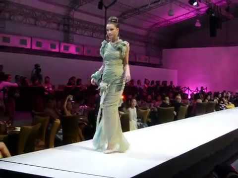 AFF09: Christian Lacroix Haute Couture Spring Summer 2009 Opening Gala