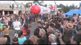 preview picture of video 'BIG JOINT 2009 Nimbin MardiGrass Parade'