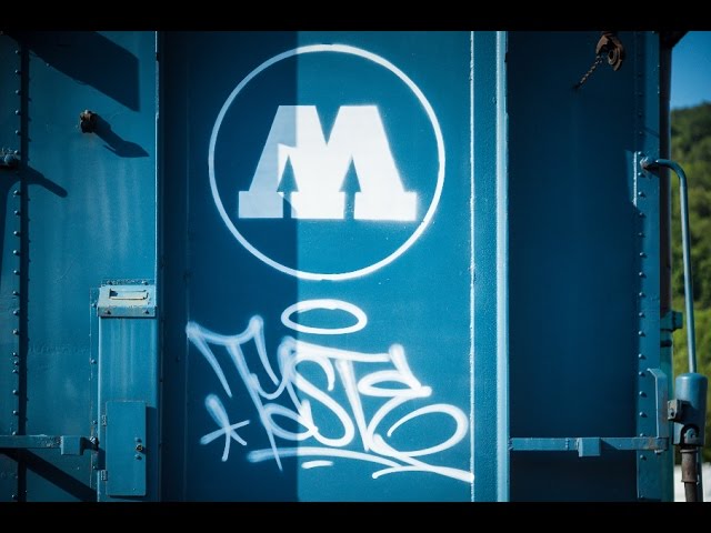 LOOMIT paints the MOLOTOW TRAIN