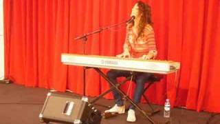 Carmen París - Nueva FNAC - Plaza Imperial - Zaragoza - Distancia Espeluznante