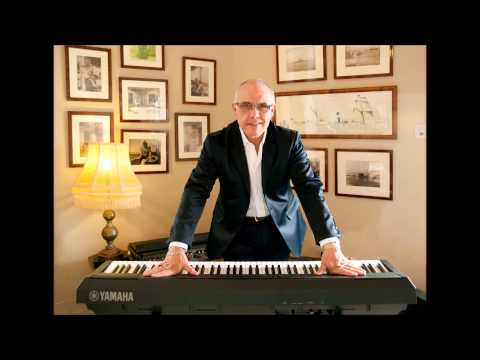 Għanja lil-Ibni (Official Song)  - Godwin Lucas