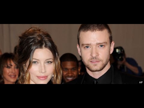 How to Treat a Celebrity You're Dating