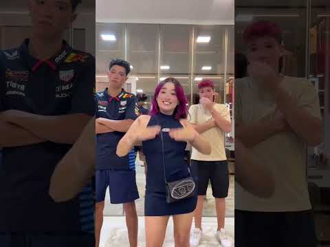 Emilly Vick e Leozinho e Waze Fazendo Uma Dancinha💖 #emillyvickof #wazeefa #leo #yt #dancinha #fyp