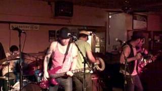 Davila 666--Pingorocha y la Diva Rockera