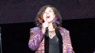 Ann Wilson of Heart Live 2017 Alone / The Who Love Reign O'er Me