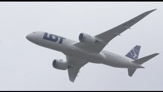 preview picture of video 'LOT Boeing 787 First Landing at Warsaw [EPWA]'