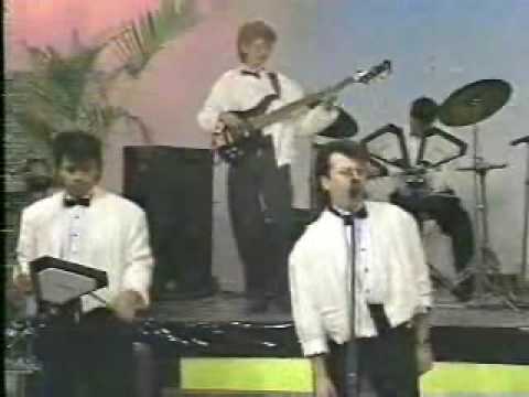 download lagu mp3 mp4 Grupo Ellos, download lagu Grupo Ellos gratis, unduh video klip Grupo Ellos