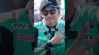 Pembalap WSBK Ini Bagikan Momen Asyik Kulineran Pecel Lele di Pinggir Jalan Mandalika