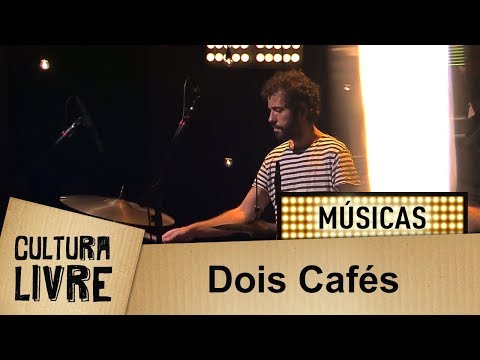Dois Cafés por Tulipa Ruiz