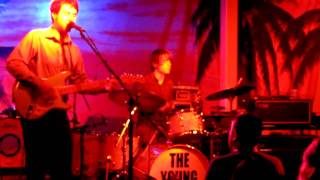 The Young Veins - &quot;Maybe I Will, Maybe I Won&#39;t&quot; [Live at the Wave House, San Diego]