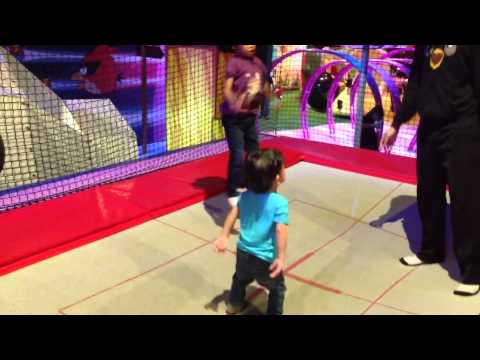 Alee Khaeyr di Angry Bird Activity Park JB