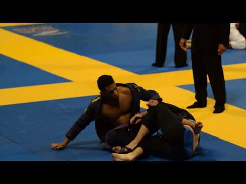 BJJ WORLDS FINAL [HD] - Purple Belt - Dominique Bell vs Tommy Langaker