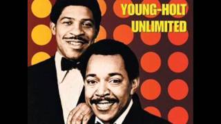 Young-Holt Unlimited - Ain't There Something Money Can't Buy