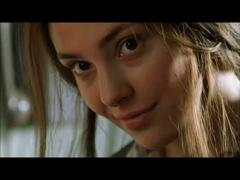 Matteo and Georgia listen to 'A Chi' in The Best of Youth (2003)