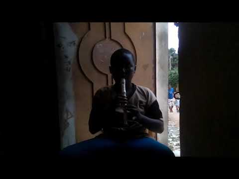 Panthère rose a la flûte a bec