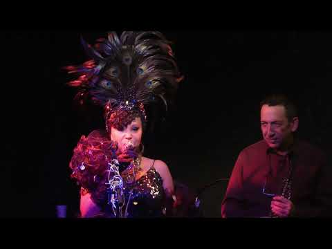 אליזט בתיאטרון הסמטה - Elisete in Hasimta theater  - Agua de beber