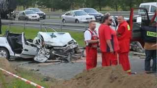 preview picture of video 'Wypadek przy trasie S7 w Dziekanowie Leśnym w dniu 27.07.2012'