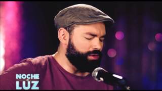Santiago Cruz -  Y Si Te Quedas, ¿qué? - Performance live en Noche De Luz