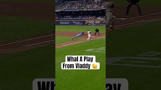 Athleticism on full display from Vladimir Guerrero Jr. ????‍???? #BlueJays #MLB