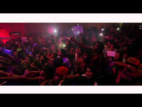 Keven y Hensy - e Mi Reina de Keven y Hensy (Live) Ft. Black Jonas Point - SD TEEN