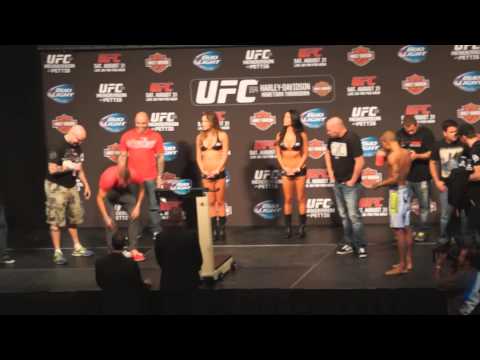 UFC 164: Erik Koch vs.  Dustin Poirier - Weigh-In