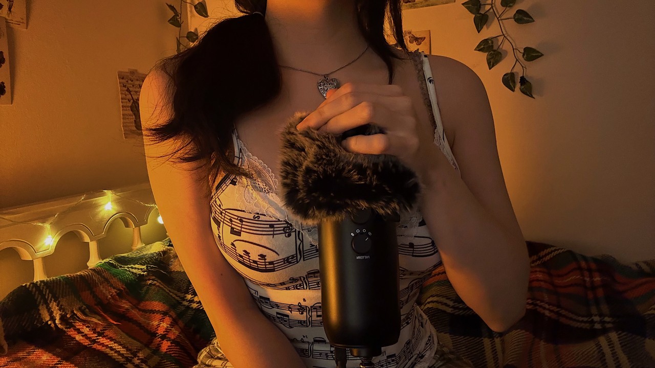 ¿QUIERES DORMIR SOBRE MIS PIERNAS? ¡TU MEJOR AMIGA QUIERE DARTE CARICIAS! ASMR ˎˊ˗