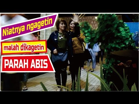 surprise-parah-di-java-heritage-hotel-purwokerto-bushman-prank-manusia-pohon