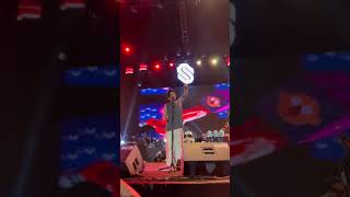 Download lagu Gila‼️aksi panggung Ari Lesmana nggak pernah gagal#fourtwentymusic#arilesmana#mangu#shorts#konser mp3