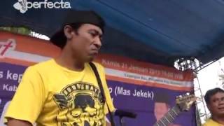 Download lagu via vallen juragan empang mp3