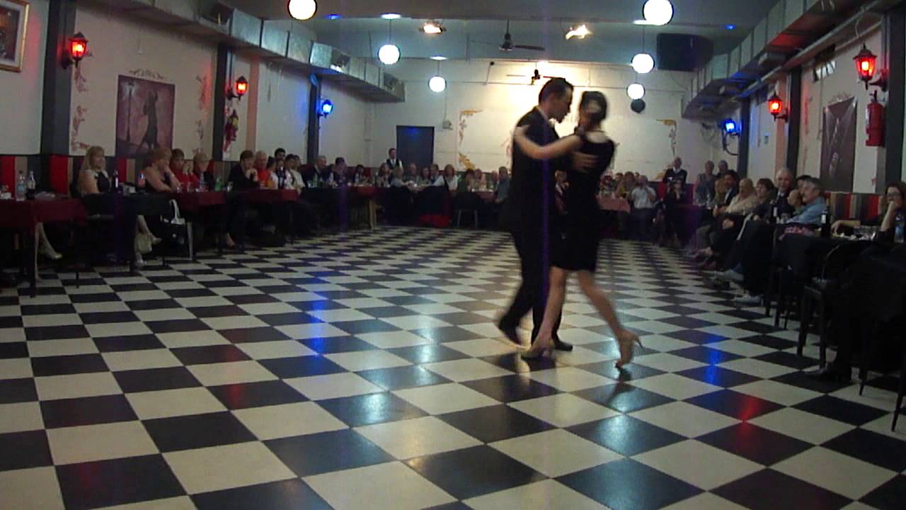 Sin Rumbo, bailan Lida Mantovani y Agustin Agnez 2-3