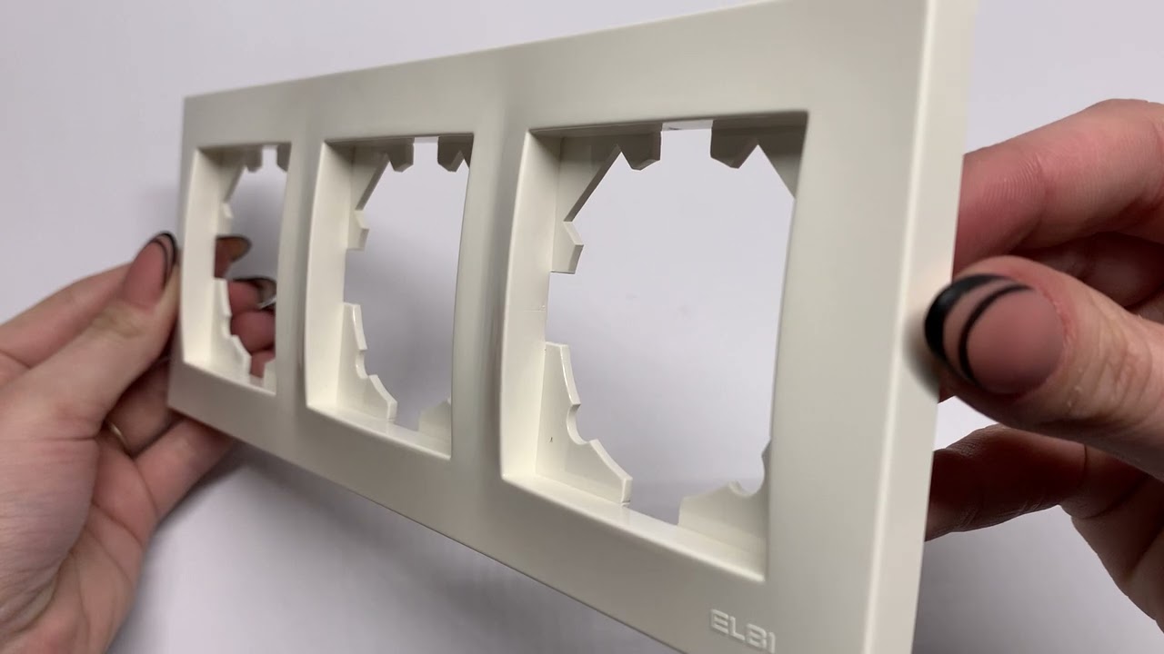 Рамка трійна ELBI VEGA білий (510-010200-227)