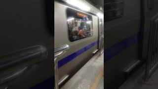 地下駅に進入するデリーメトロの電車 delhi metro train arriving #インド電車 #delhimetro #デリーメトロ #地下駅 #インド