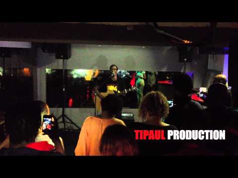 E.sy Kennenga Chanson Utopiste pour le lancement de l'EKShop (17.06.2013)