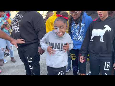 DON’T EVER CALL OUT THIS DANCE CREW IN LA❗️SEE WHAT HAPPENS? I FOLLOW @TOMMYTHECLOWN ON INSTAGRAM