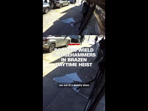 Robbers wield sledgehammers in brazen daytime heist