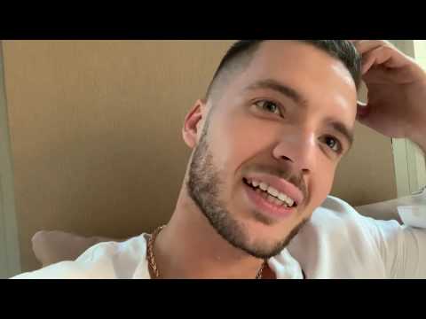 Scrâşnete de roţi şi miros de cauciuc ars