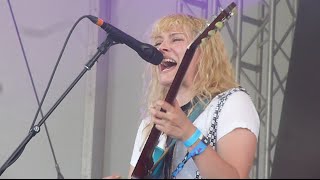 Little Scream - The Kissing - Wayhome 2016